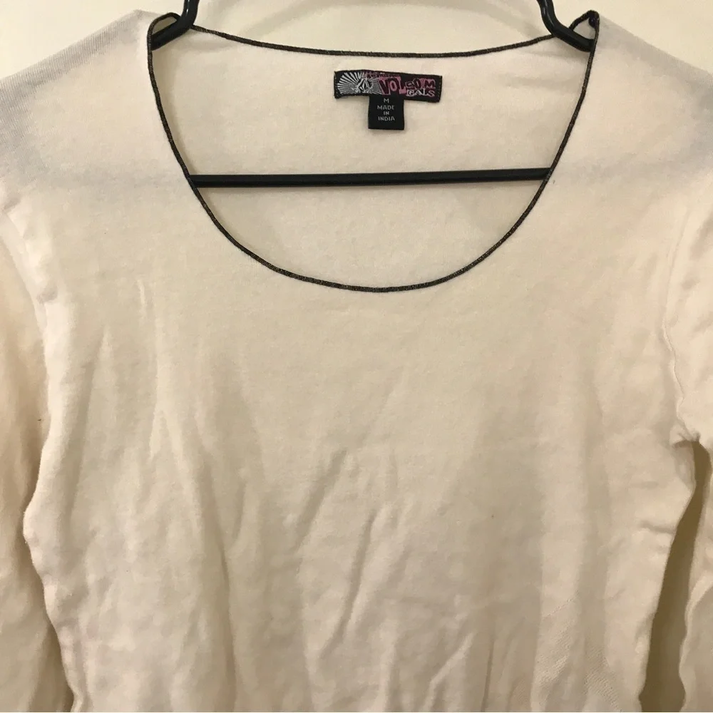 3/$15 Volcom girls kids long sleeve off white top